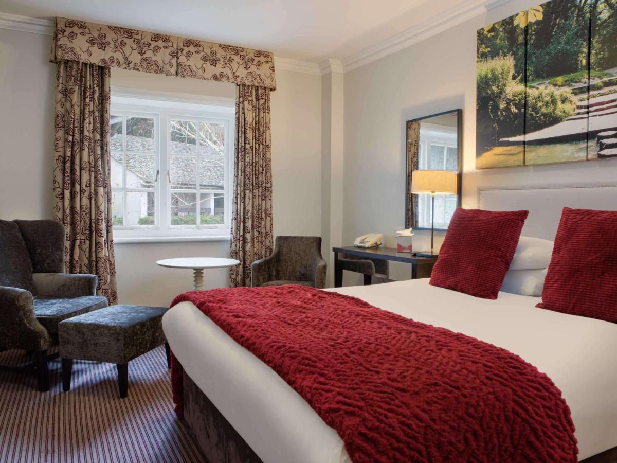 Sunday Box Hill Burford Bridge Hotel Dorking Buitenkant foto