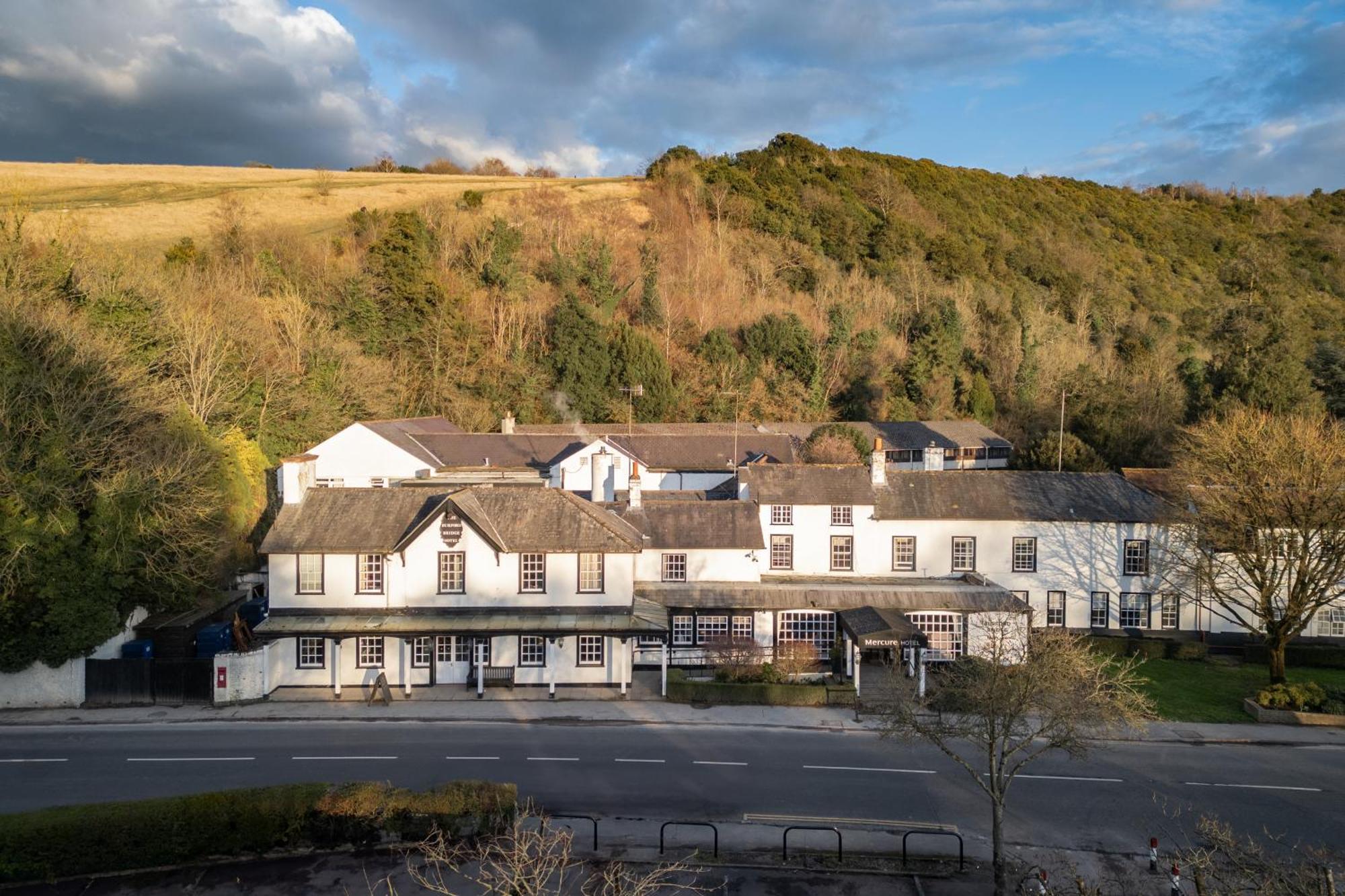 Sunday Box Hill Burford Bridge Hotel Dorking Buitenkant foto