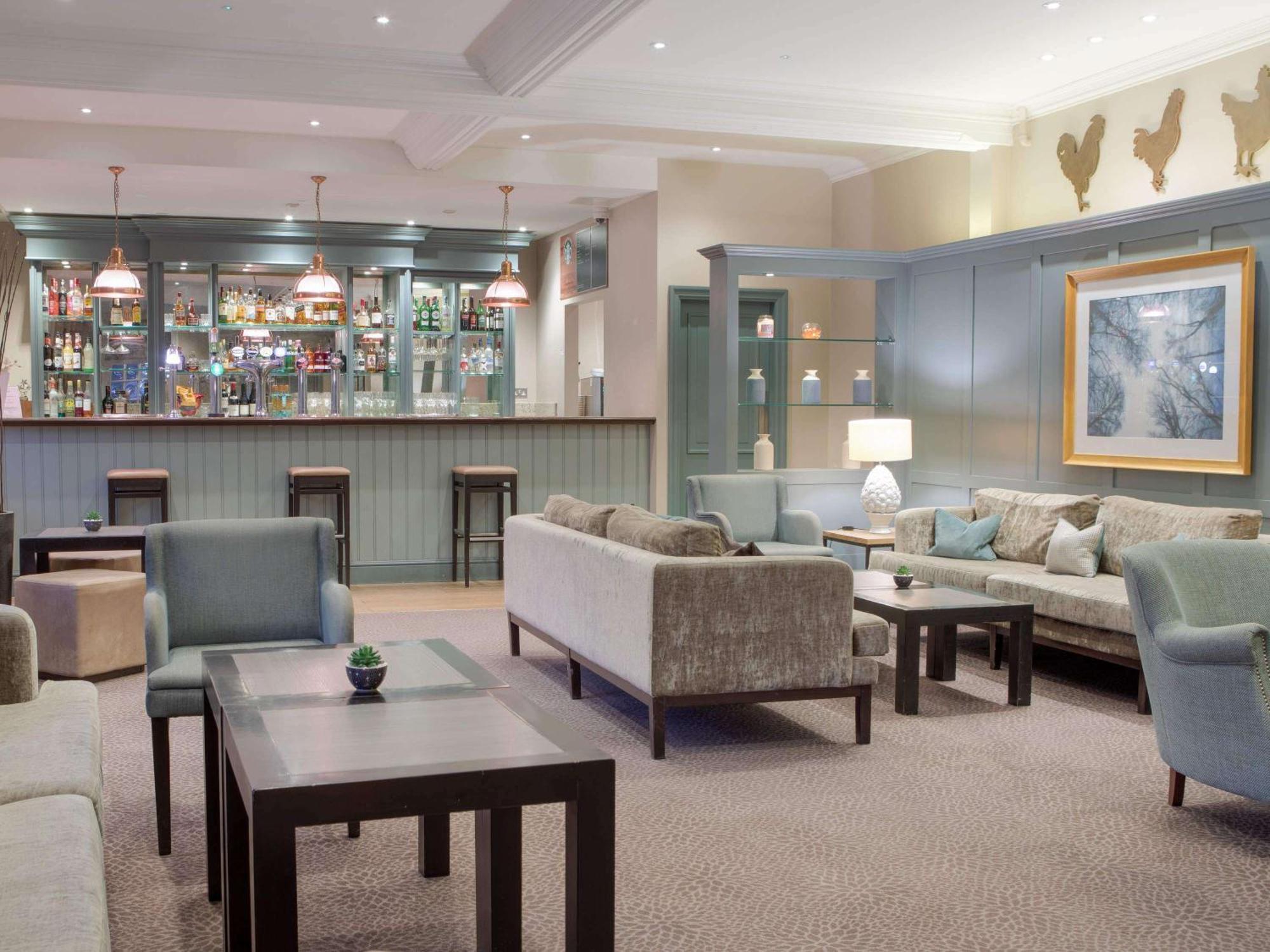 Sunday Box Hill Burford Bridge Hotel Dorking Buitenkant foto