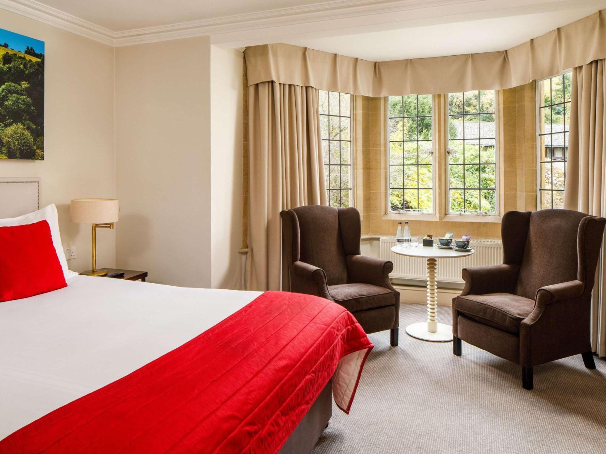 Sunday Box Hill Burford Bridge Hotel Dorking Buitenkant foto